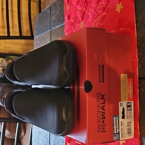 NIB Skechers GO WALK JOY  Women's Black Slip-Ons 9.5 Wide Fit